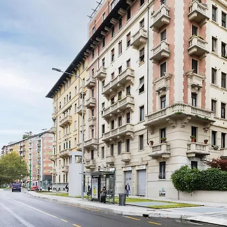 Easylife - Elegance And Design In Solari Area Apartment Milan