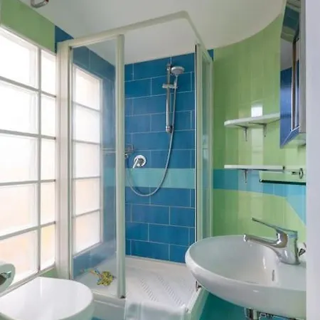 Two Bedroom Last Floor Sarpi - Mirable Pm Apartment Milan