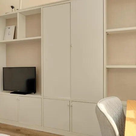 Joivy Cosy With Balcony Near The Centre 아파트 *