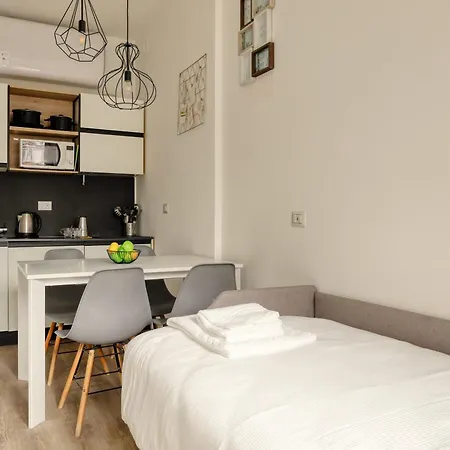 Joivy Cosy With Balcony Near The Centre 아파트 밀라노