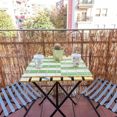 Bessy House, Near Fondazione Prada Mediolan