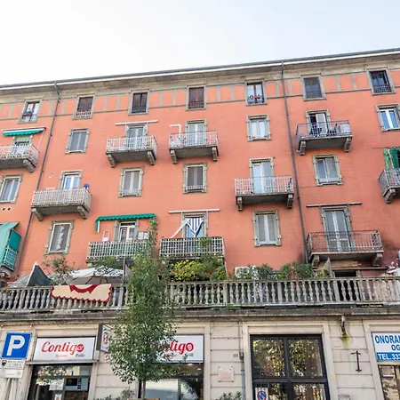 Apartament Bessy House, Near Fondazione Prada Mediolan