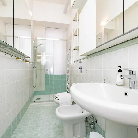 Appartement Minimal Near Bocconi Milan