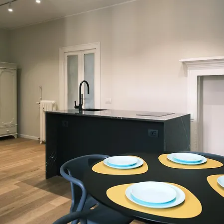 Comecasa Fashion In Via Mantova Apartment