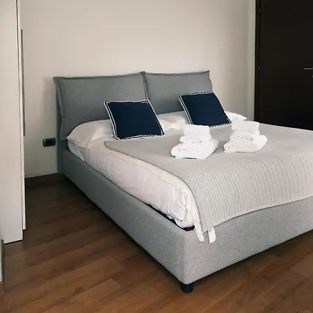 Comecasa 2 Bdr 450mt From Duomo