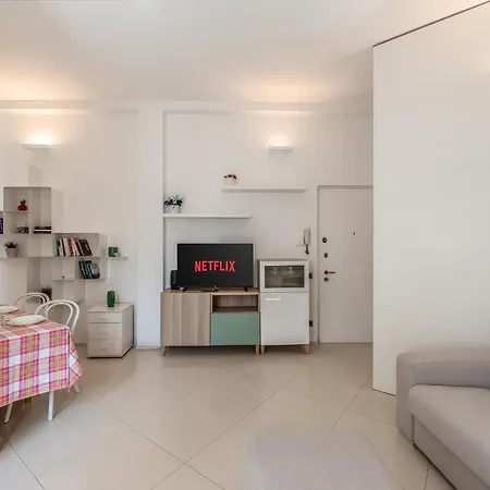 Morazzone Apartment *