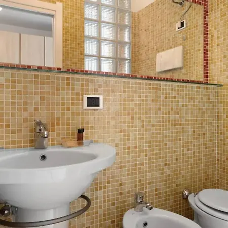 Comfort Duomo - San Siro 10 Minuti Милан