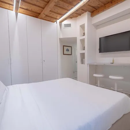 Olympias Brera Suite