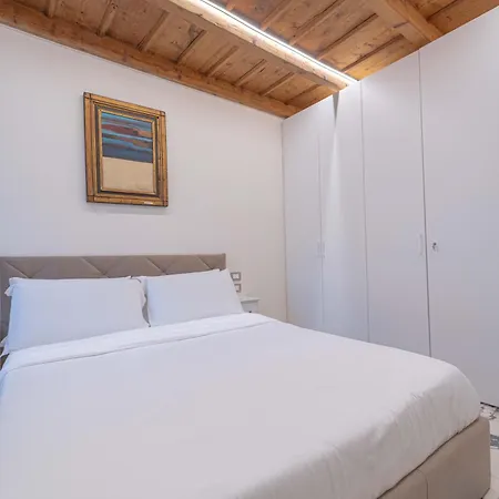 Olympias Brera Suite *