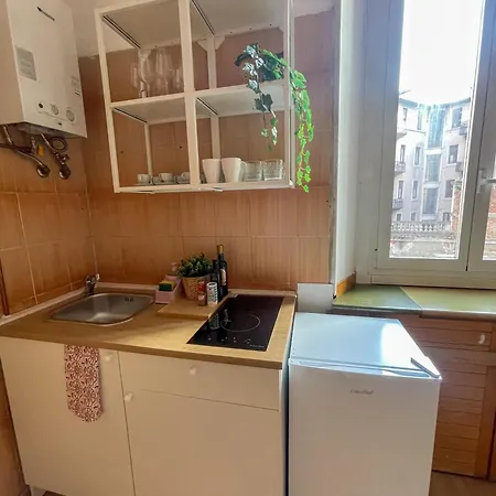 Dea Dreams - Old Style Apartment *