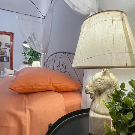 Dea Dreams - Old Style Apartment Milan