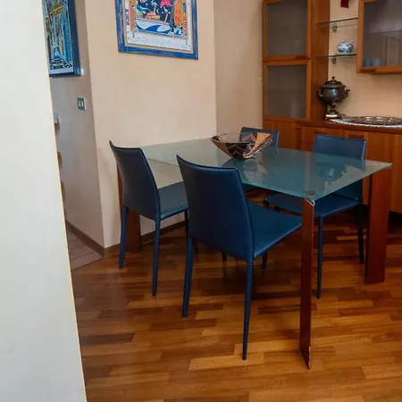 Apartament Penthouse Isola, A Few Steps From Offices Cortina 26 *