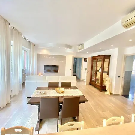 Appartamento Bocconi Home, Moderna Ed Elegante, Spazioso E Luminoso, Con Due E Due Bagni *