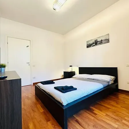 Corso Buenos Aires 2br Sofa Bed, M1 M2 Loreto, Milão