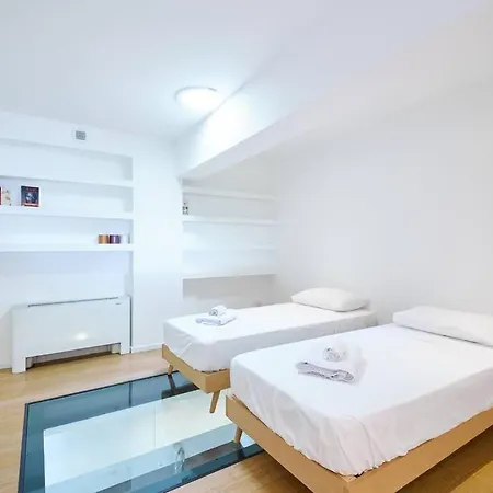 Appartamento Ampia Casa Indipendente Con Giardino Privato Milano