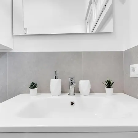 Moderno X4 - Self Check-in - Wifi - Zona Sempione ミラノ