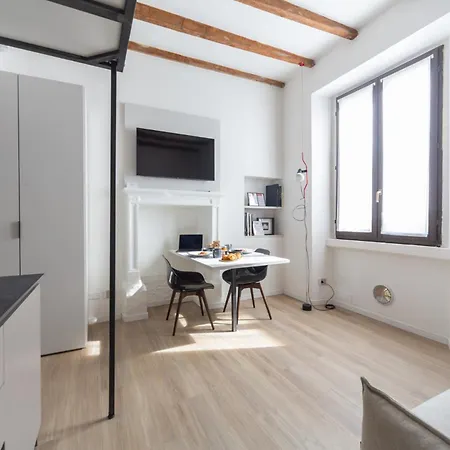 Stylish Loft In Porta Romana *