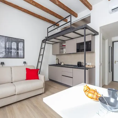 Stylish Loft In Porta Romana דירה מילאנו