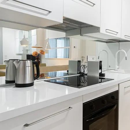 Italianway Comfort - Compagnoni 12 - Mir... * Milaan