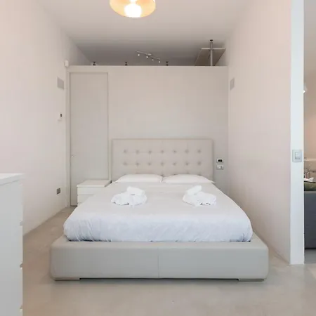Ampio Bilocale Repubblica - Mirable Pm Apartment