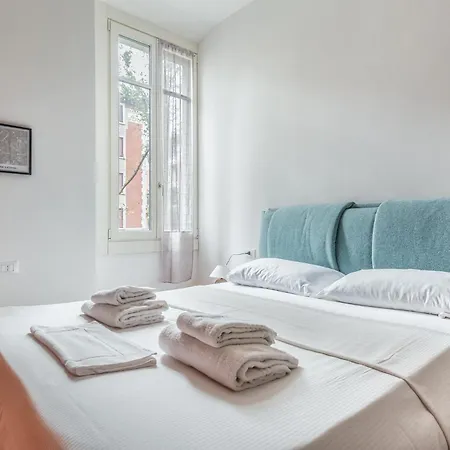 Brand New 4 Pax Wi-fi - Piazza Napoli Apartment