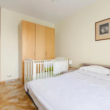 Stazione - Bilocale Con Cucina Separata Appartement