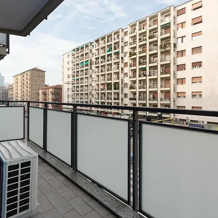 Stazione - Bilocale Con Cucina Separata Appartement