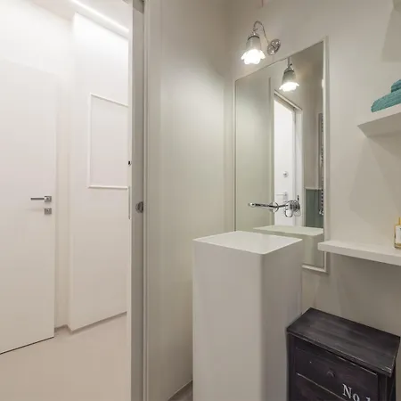 Garibaldi 59 In Brera District By Rentopolis Apartment