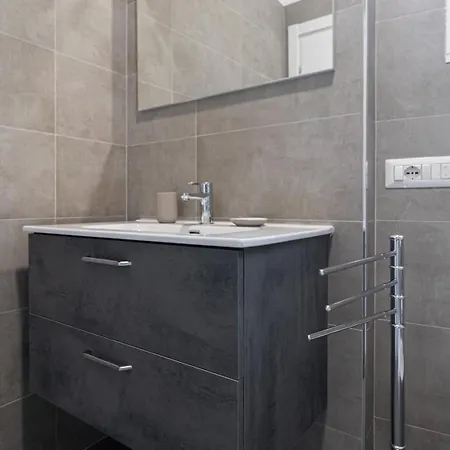 Italianway - Serra 16 * Milán