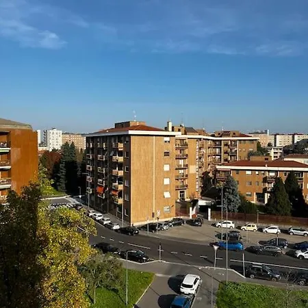 Stadio Fiera Ampio E Luminoso Con Balcone Lejlighed *