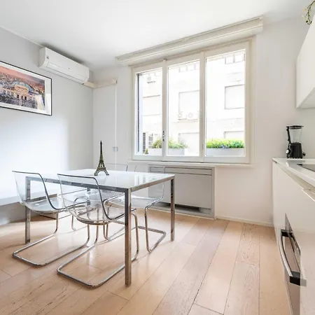 18 Centro Duomo * Милан