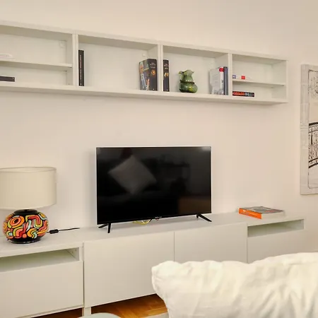 Apartment Just Urban - Bright And Beautiful - Corso Genova Milan