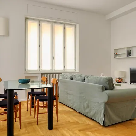 Just Urban - Bright And Beautiful - Corso Genova Apartment