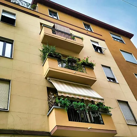 Just Urban - Bright And Beautiful - Corso Genova Apartment *