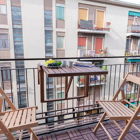 Luxury - Valassina 45 * Милан