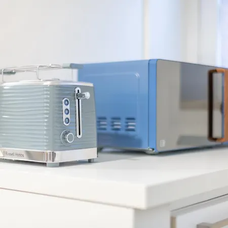 Apartamento Charming 2-bedroom In Milanese Building