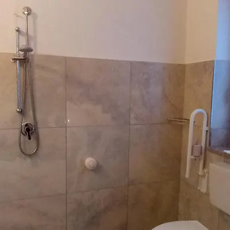 Mistral Hotel 3*