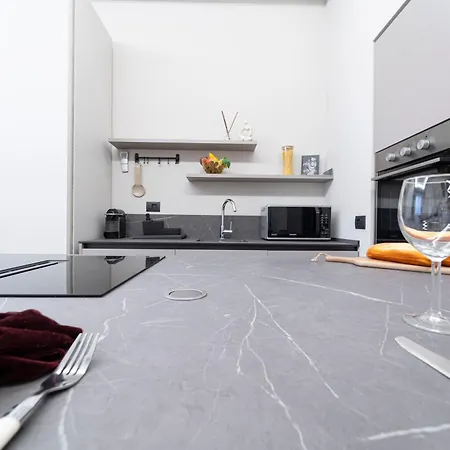 Designed In Center Gae Aulenti Area With Ac, Wifi And Subway Airport Connected Steps From Station * Milano