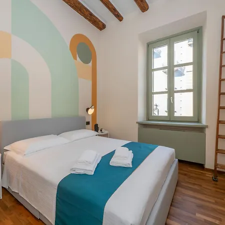 Xenia - Renovated Two-room In Sant'ambrogio Apartman