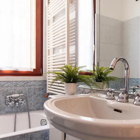 Youhosty - Cechov 21 Lejlighed *