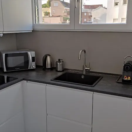 The House Of Light * ميلان