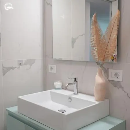 Appartement Isola 10 *