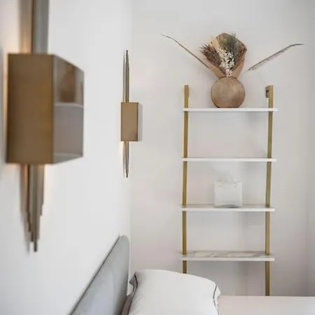 Isola 10 * Milan