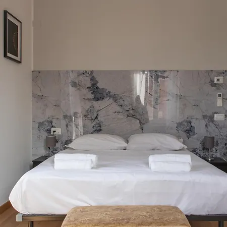 Rrrapido Holy And - Via Sardegna Gasthof 3*