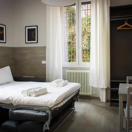 Rrrapido Holy And - Via Sardegna Gasthof 3*