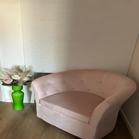 דירה Cosy Near The Center