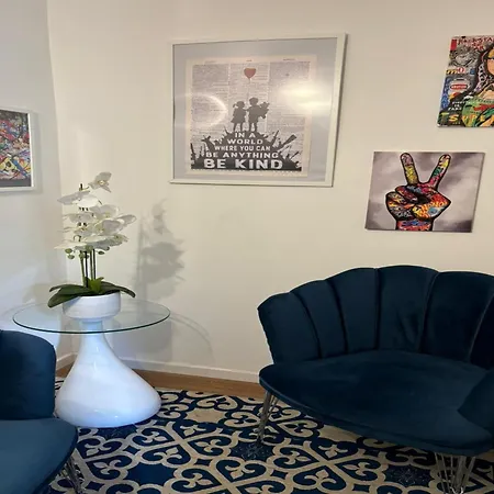 Cosy Near The Center