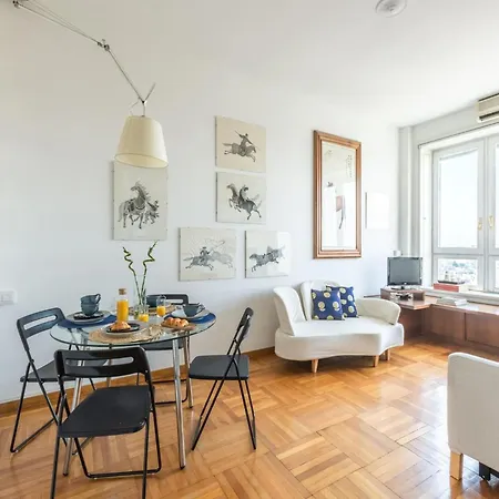 Apartamento Centro Piazzale Biancamano - Luminoso Bilocale In