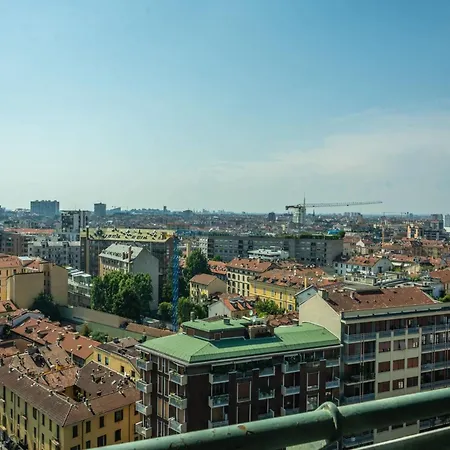 Centro Piazzale Biancamano - Luminoso Bilocale In Apartamento *