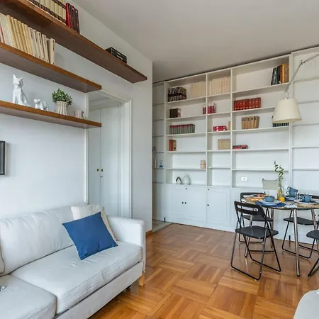Apartamento Centro Piazzale Biancamano - Luminoso Bilocale In